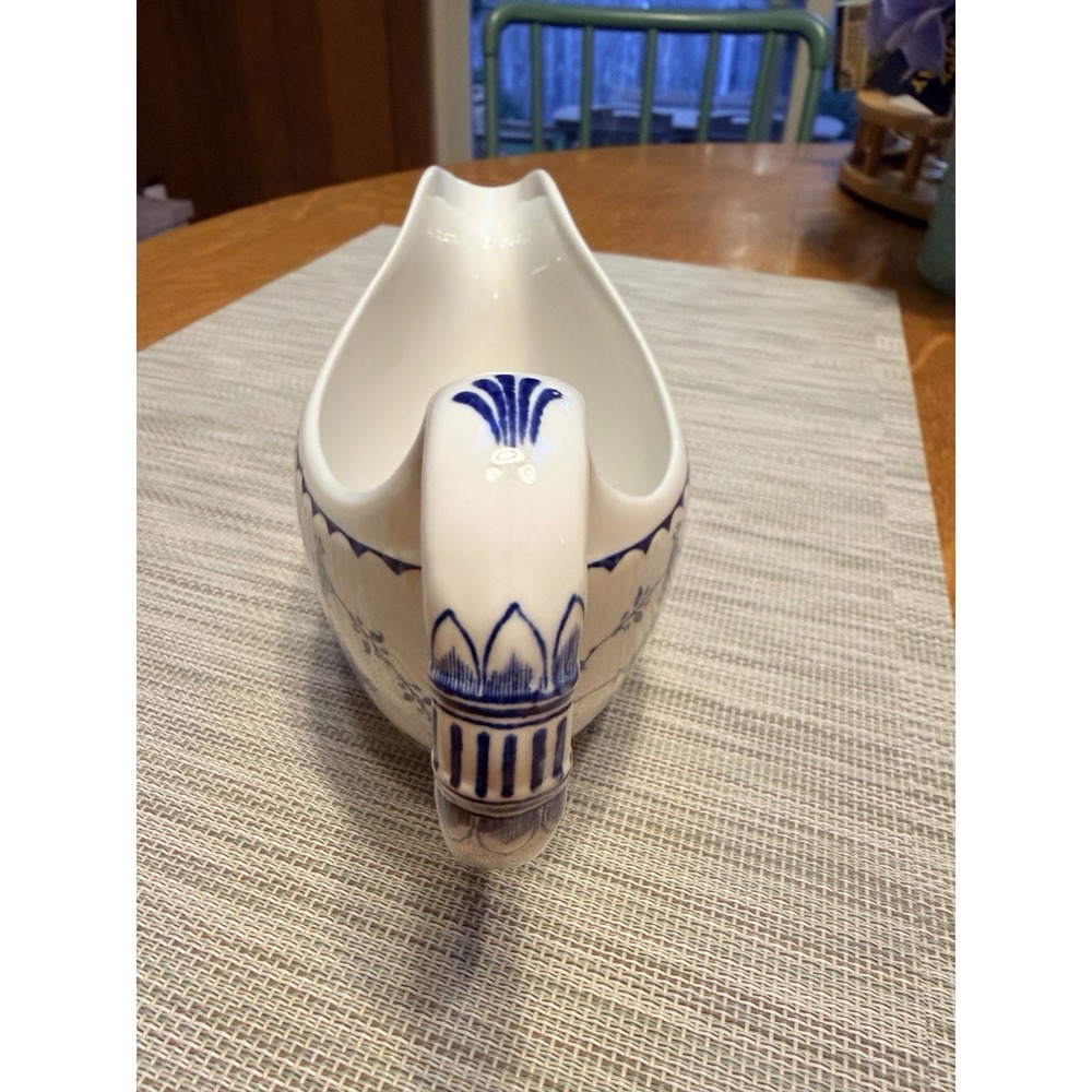 Furnivals Denmark Blue/White Gravy Boat Made in England Wonderful Condition - Picture 2 of 5